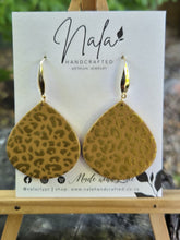 Load image into Gallery viewer, Clay polymer earrings - various
