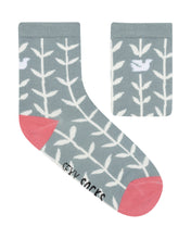 Load image into Gallery viewer, Orla Wedgewood’ Bamboo Socks (4-7)
