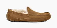 Load image into Gallery viewer, Ugg men’s Ascot slipper - Chestnut
